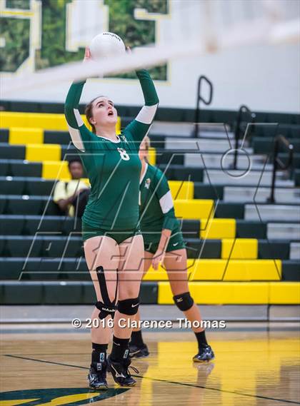 Thumbnail 1 in Park View @ Loudoun Valley photogallery.