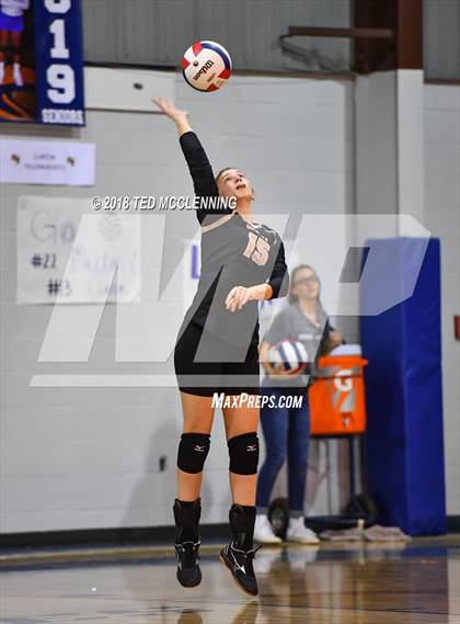 Thumbnail 2 in Fountain Lake vs. Clinton (AAA 3A 1st Round Playoff) photogallery.