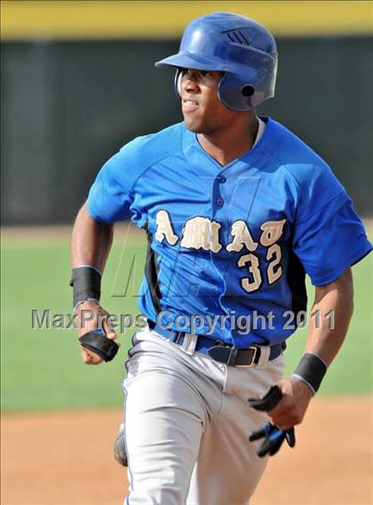 Thumbnail 3 in Bishop Amat vs St. Francis (Hard 9 National Classic) photogallery.