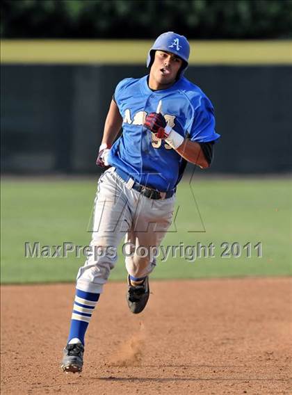 Thumbnail 3 in Bishop Amat vs St. Francis (Hard 9 National Classic) photogallery.