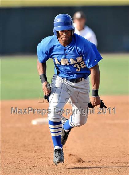 Thumbnail 1 in Bishop Amat vs St. Francis (Hard 9 National Classic) photogallery.