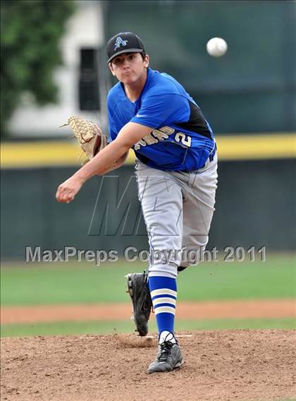 Thumbnail 2 in Bishop Amat vs St. Francis (Hard 9 National Classic) photogallery.