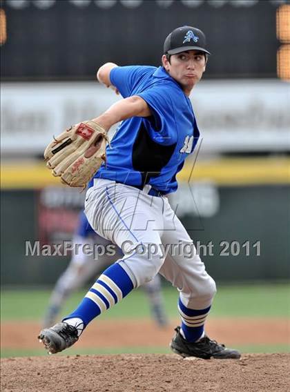 Thumbnail 3 in Bishop Amat vs St. Francis (Hard 9 National Classic) photogallery.