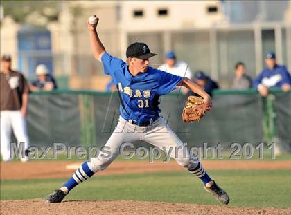 Thumbnail 3 in Bishop Amat vs St. Francis (Hard 9 National Classic) photogallery.