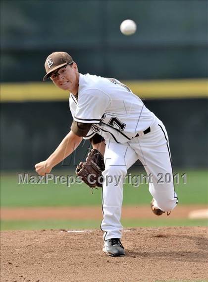 Thumbnail 1 in Bishop Amat vs St. Francis (Hard 9 National Classic) photogallery.