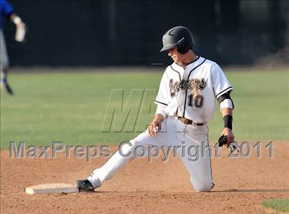 Thumbnail 1 in Bishop Amat vs St. Francis (Hard 9 National Classic) photogallery.