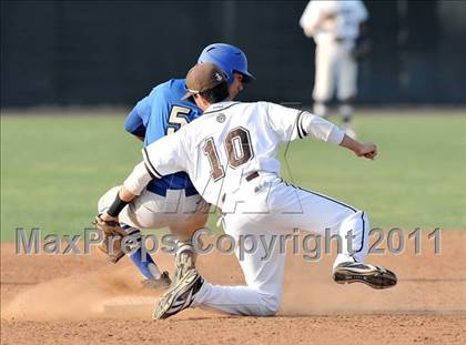 Thumbnail 2 in Bishop Amat vs St. Francis (Hard 9 National Classic) photogallery.