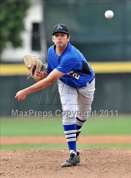 Thumbnail 3 in Bishop Amat vs St. Francis (Hard 9 National Classic) photogallery.