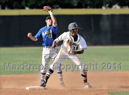 Thumbnail 1 in Bishop Amat vs St. Francis (Hard 9 National Classic) photogallery.