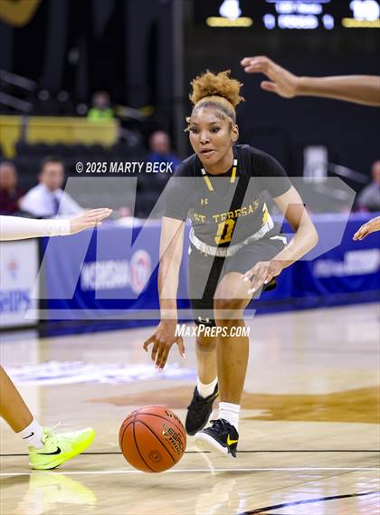 Thumbnail 2 in Lift for Life vs St Teresa's Academy (MSHSAA Class 5 Championship) photogallery.