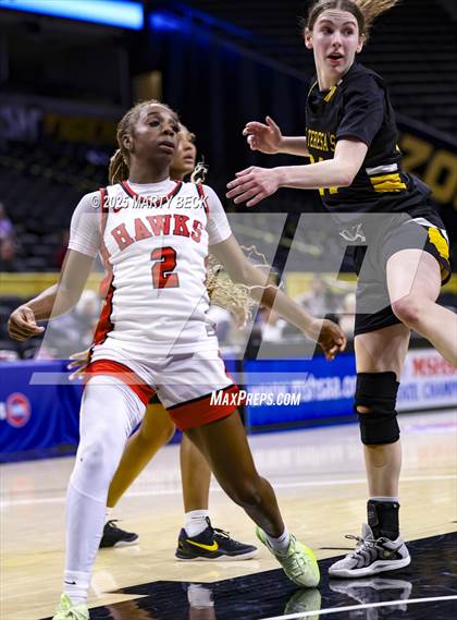 Thumbnail 2 in Lift for Life vs St Teresa's Academy (MSHSAA Class 5 Championship) photogallery.