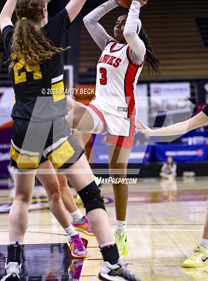 Thumbnail 1 in Lift for Life vs St Teresa's Academy (MSHSAA Class 5 Championship) photogallery.