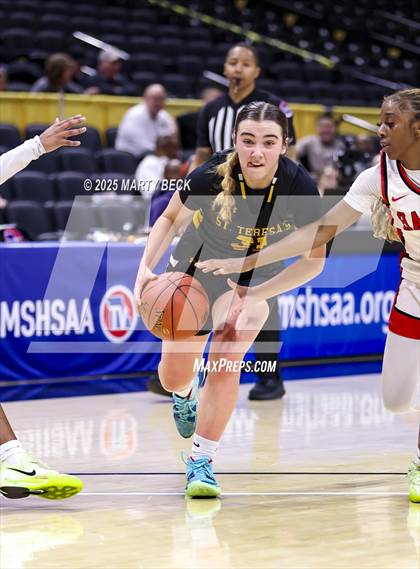 Thumbnail 1 in Lift for Life vs St Teresa's Academy (MSHSAA Class 5 Championship) photogallery.