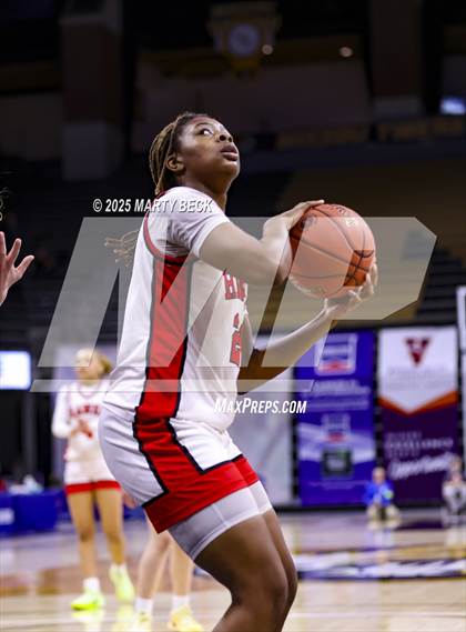 Thumbnail 2 in Lift for Life vs St Teresa's Academy (MSHSAA Class 5 Championship) photogallery.