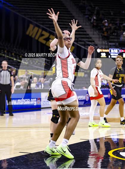 Thumbnail 1 in Lift for Life vs St Teresa's Academy (MSHSAA Class 5 Championship) photogallery.