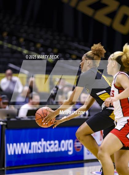 Thumbnail 3 in Lift for Life vs St Teresa's Academy (MSHSAA Class 5 Championship) photogallery.