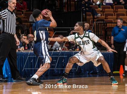 Thumbnail 2 in Notre Dame Catholic vs. Weaver (CIAC Class M Final) photogallery.