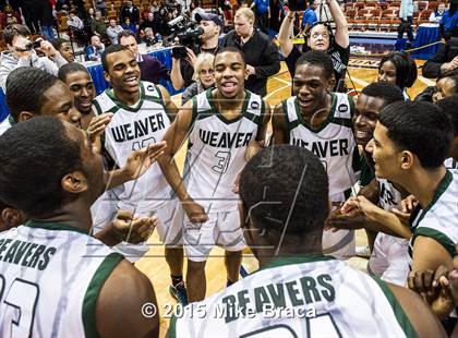 Thumbnail 2 in Notre Dame Catholic vs. Weaver (CIAC Class M Final) photogallery.