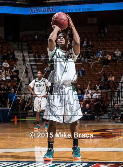 Thumbnail 3 in Notre Dame Catholic vs. Weaver (CIAC Class M Final) photogallery.