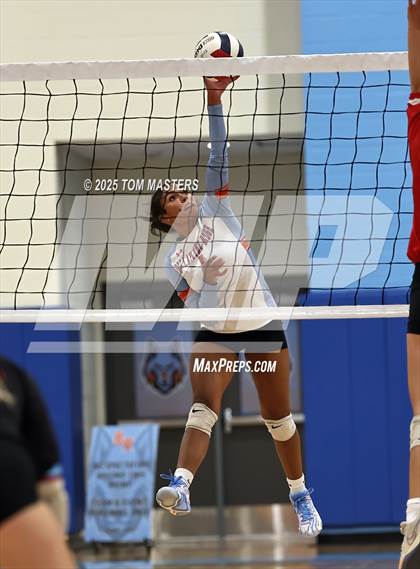 Thumbnail 2 in Charlotte Catholic @ Ballantyne Ridge photogallery.