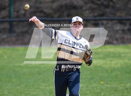 Thumbnail 3 in Fordham Prep vs Xaverian photogallery.