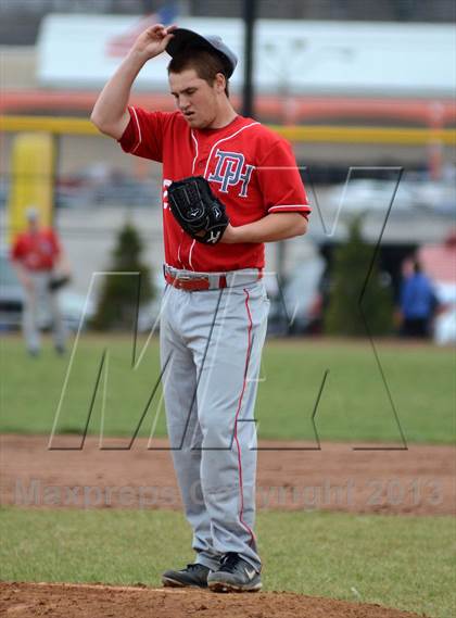 Thumbnail 2 in Covington Catholic @ Dixie Heights photogallery.