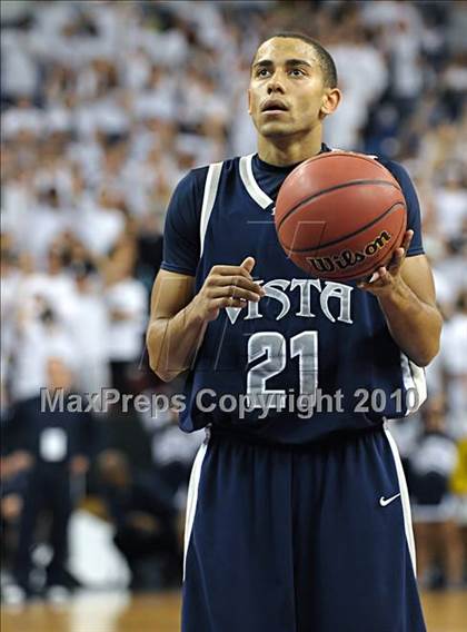 Thumbnail 3 in Sacramento vs. Vista del Lago (CIF SJS D3 Final) photogallery.