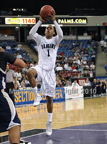Thumbnail 3 in Sacramento vs. Vista del Lago (CIF SJS D3 Final) photogallery.