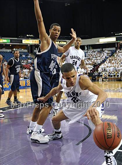 Thumbnail 3 in Sacramento vs. Vista del Lago (CIF SJS D3 Final) photogallery.
