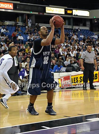 Thumbnail 1 in Sacramento vs. Vista del Lago (CIF SJS D3 Final) photogallery.