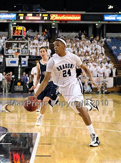Thumbnail 1 in Sacramento vs. Vista del Lago (CIF SJS D3 Final) photogallery.