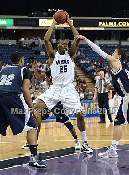 Thumbnail 2 in Sacramento vs. Vista del Lago (CIF SJS D3 Final) photogallery.