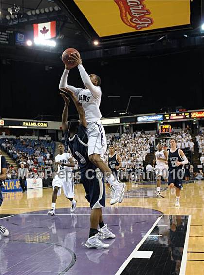 Thumbnail 1 in Sacramento vs. Vista del Lago (CIF SJS D3 Final) photogallery.