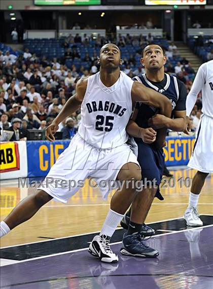Thumbnail 3 in Sacramento vs. Vista del Lago (CIF SJS D3 Final) photogallery.