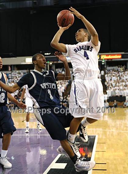 Thumbnail 2 in Sacramento vs. Vista del Lago (CIF SJS D3 Final) photogallery.