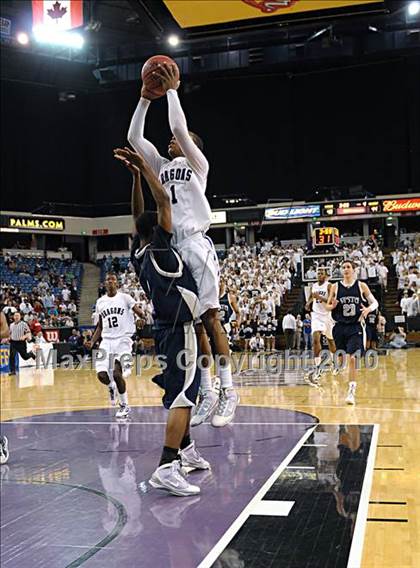 Thumbnail 3 in Sacramento vs. Vista del Lago (CIF SJS D3 Final) photogallery.