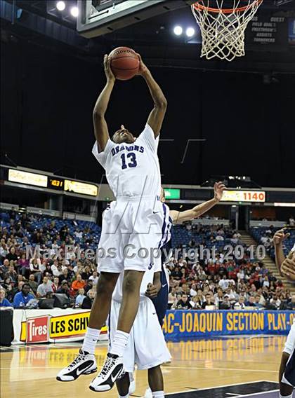 Thumbnail 1 in Sacramento vs. Vista del Lago (CIF SJS D3 Final) photogallery.