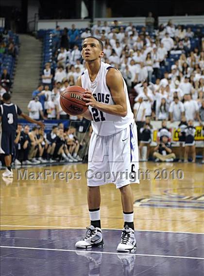 Thumbnail 1 in Sacramento vs. Vista del Lago (CIF SJS D3 Final) photogallery.