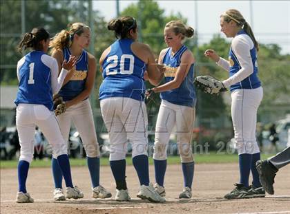 Thumbnail 3 in Gilroy vs. Carlmont (CIF CCS D1 Playoffs) photogallery.