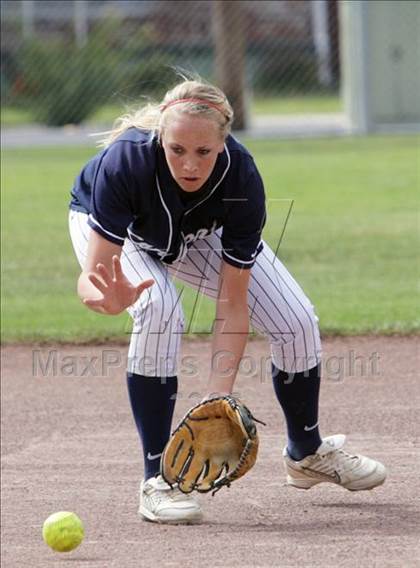 Thumbnail 3 in Gilroy vs. Carlmont (CIF CCS D1 Playoffs) photogallery.