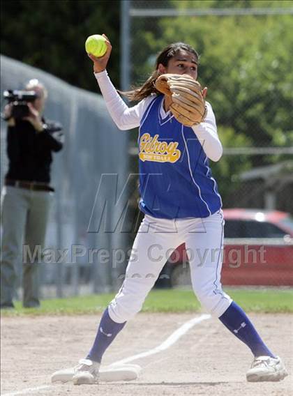 Thumbnail 2 in Gilroy vs. Carlmont (CIF CCS D1 Playoffs) photogallery.