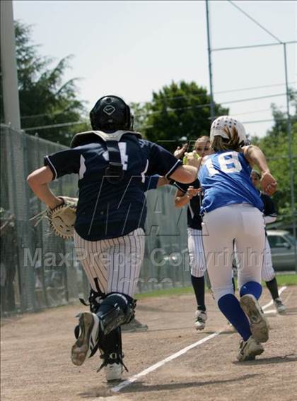 Thumbnail 1 in Gilroy vs. Carlmont (CIF CCS D1 Playoffs) photogallery.