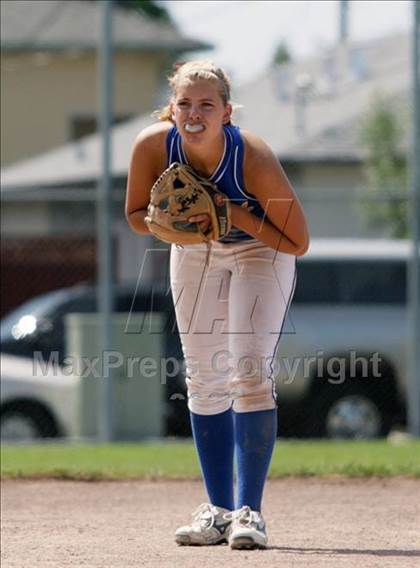 Thumbnail 2 in Gilroy vs. Carlmont (CIF CCS D1 Playoffs) photogallery.