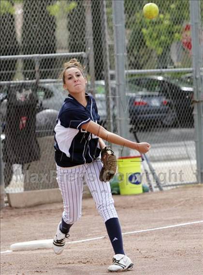 Thumbnail 2 in Gilroy vs. Carlmont (CIF CCS D1 Playoffs) photogallery.