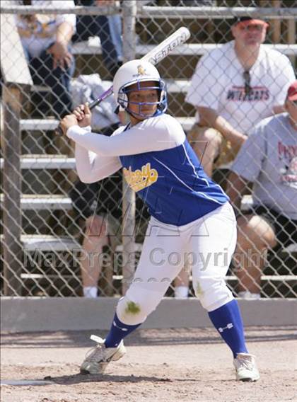 Thumbnail 2 in Gilroy vs. Carlmont (CIF CCS D1 Playoffs) photogallery.