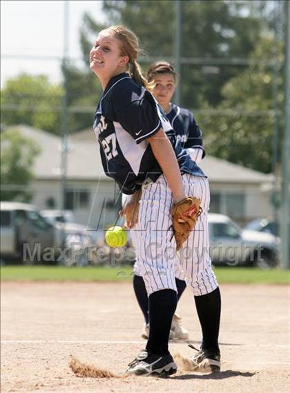 Thumbnail 1 in Gilroy vs. Carlmont (CIF CCS D1 Playoffs) photogallery.