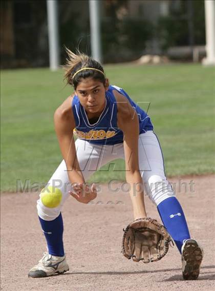 Thumbnail 1 in Gilroy vs. Carlmont (CIF CCS D1 Playoffs) photogallery.