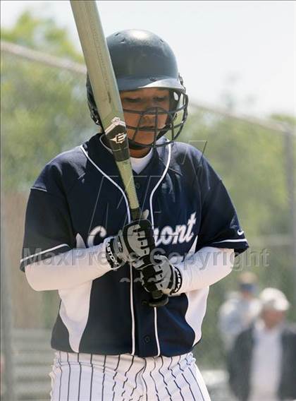 Thumbnail 1 in Gilroy vs. Carlmont (CIF CCS D1 Playoffs) photogallery.