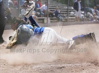 Thumbnail 3 in Gilroy vs. Carlmont (CIF CCS D1 Playoffs) photogallery.