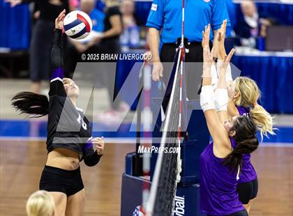 Thumbnail 3 in Bayfield vs. Stargate School (CHSAA 3A First Round) photogallery.